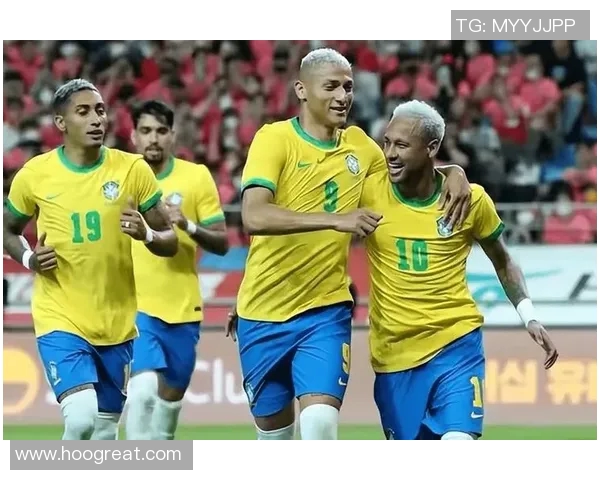 足球明星颁奖典礼盛况空前荣耀时刻见证球坛传奇与未来之星的辉煌交汇